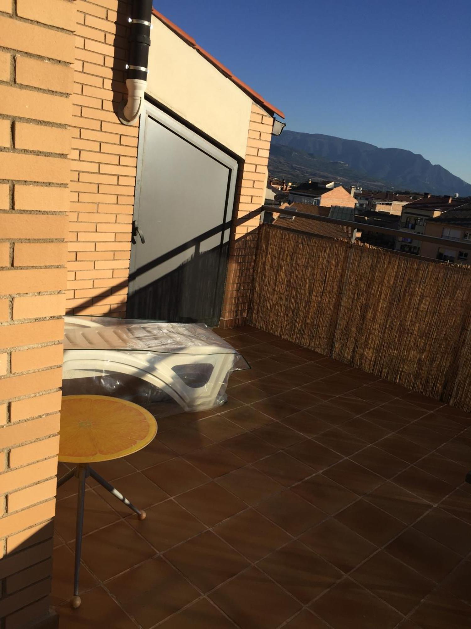Апартаменты Acogedor Atico Duplex En Тремп Экстерьер фото